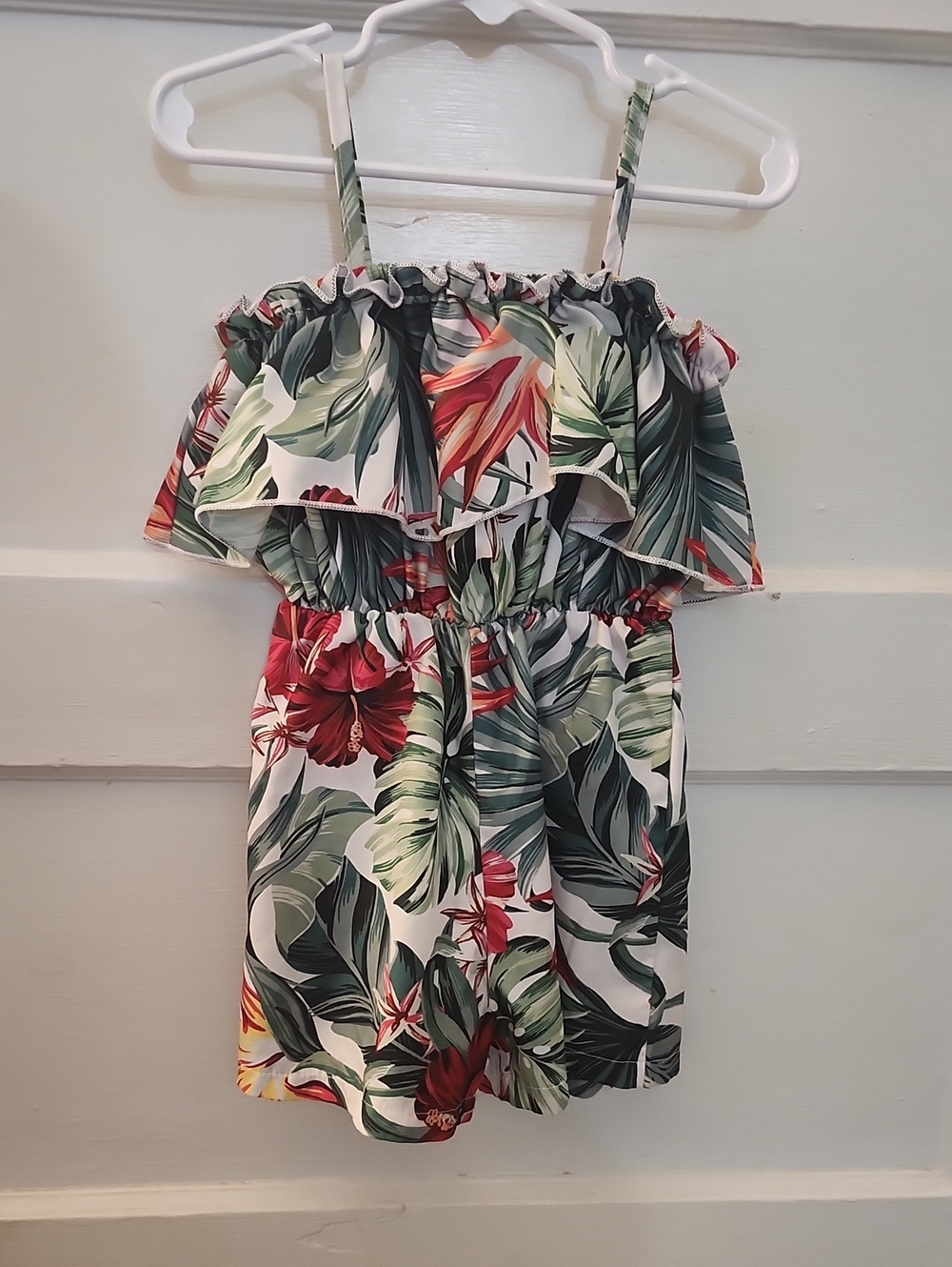 SHEIN White Tropical Floral Ruffle Romper